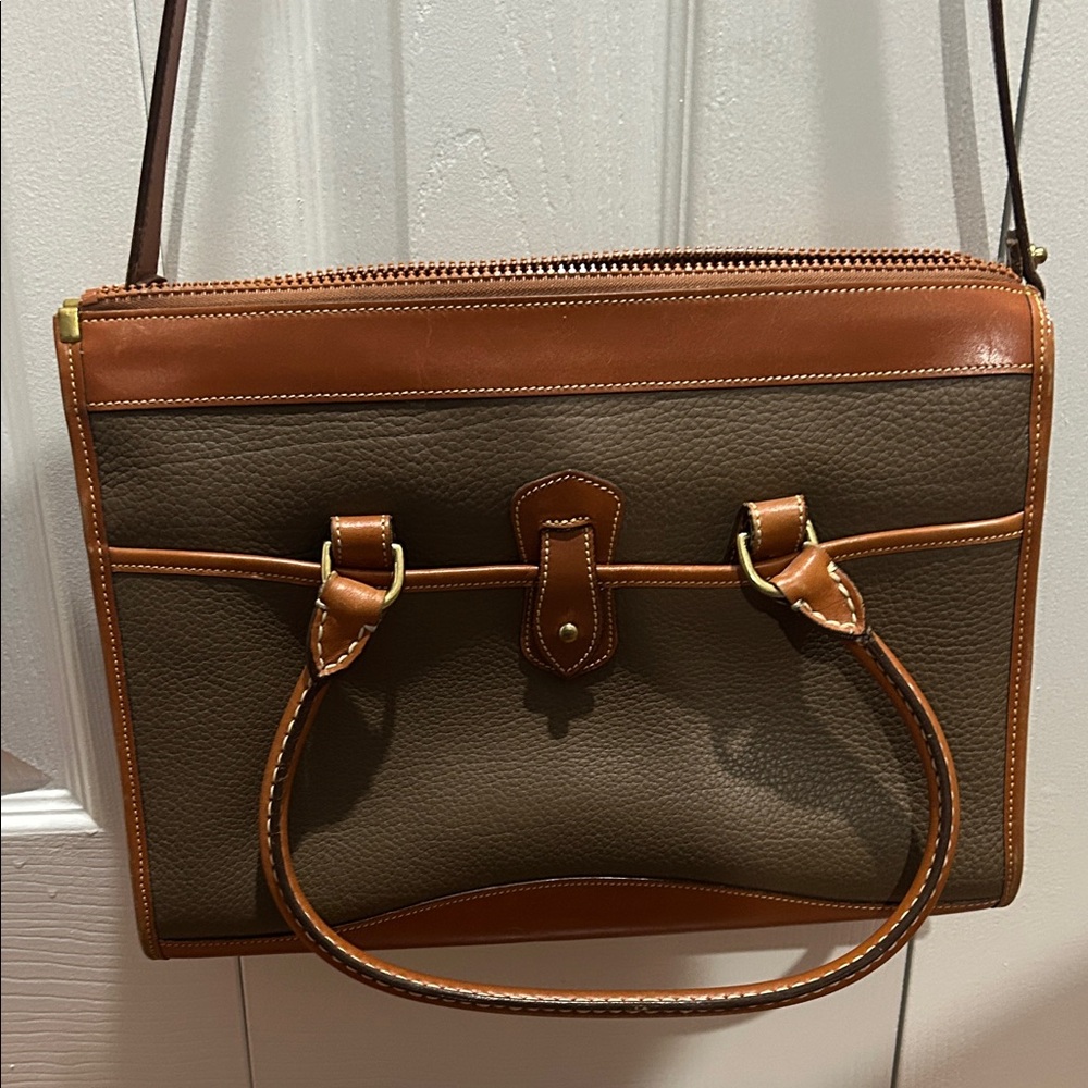 Vintage Dooney & Bourke Brown and Tan Leather Shoulder Bag - Picture 4 of 6
